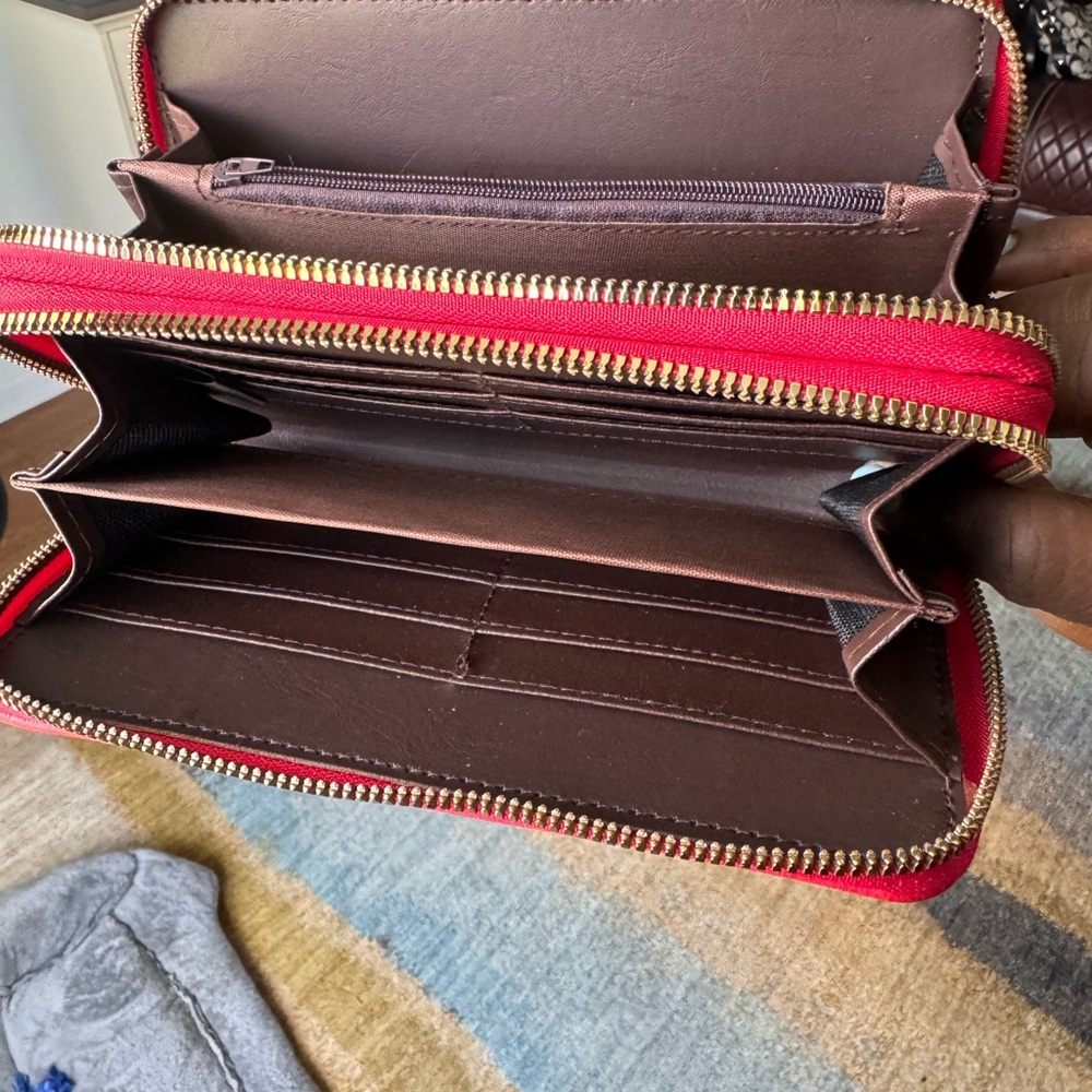Unbranded Red and Multicolor Vegan Leather Wristlet Wallet 
(NO CALLOUTS) - Picture 3 of 7